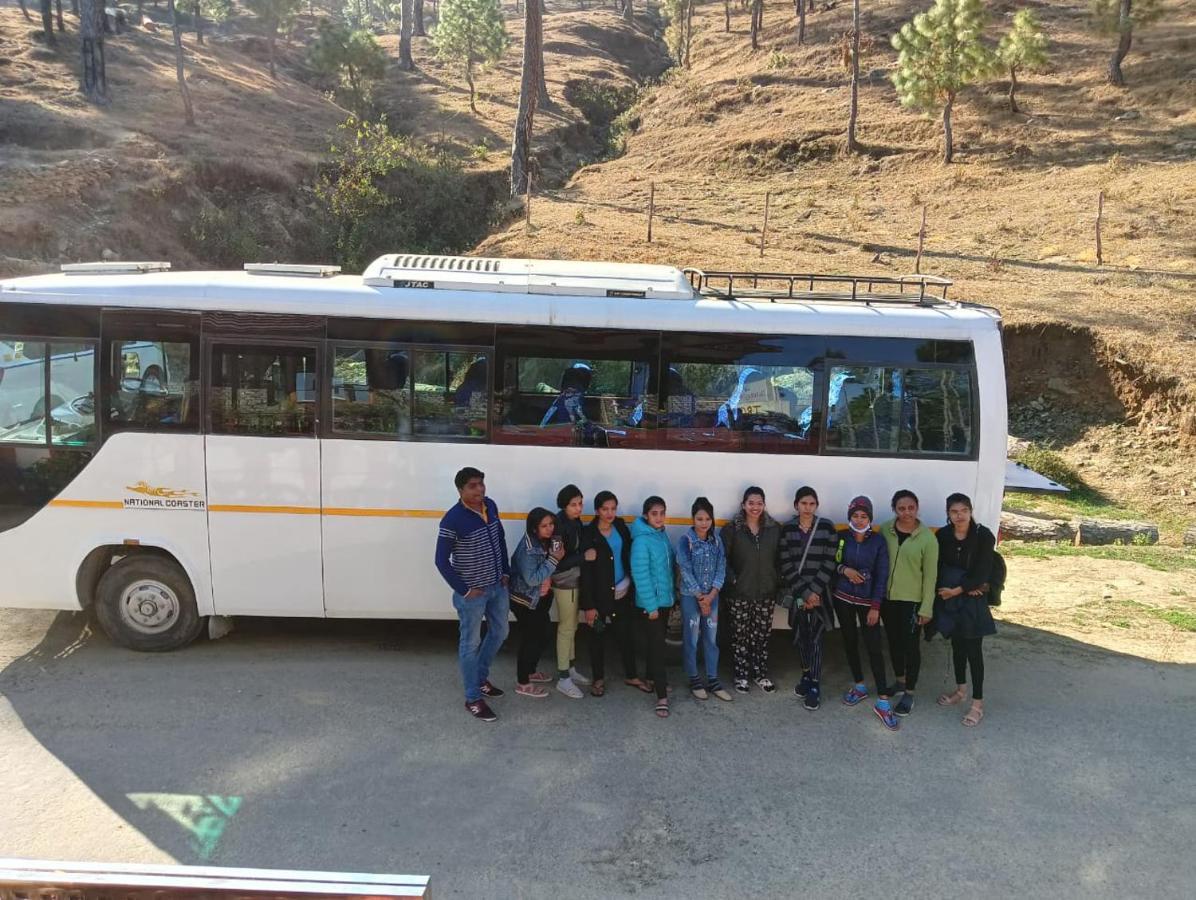 מלון The Ranikhet Continental מראה חיצוני תמונה