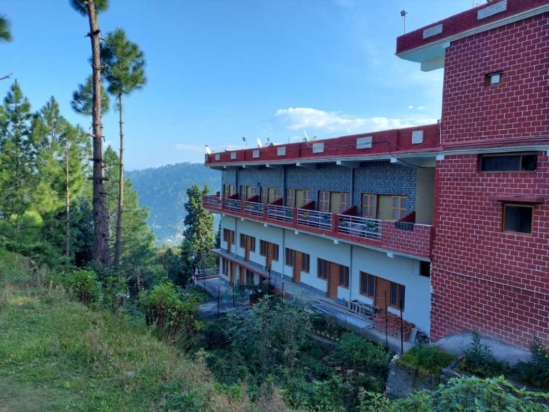 מלון The Ranikhet Continental מראה חיצוני תמונה
